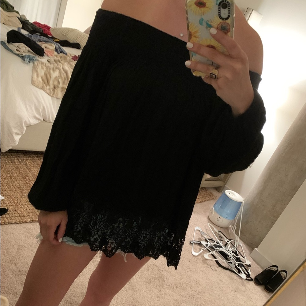 OneTheLand Strapless Top